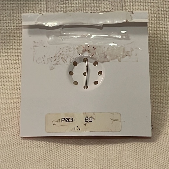 Christmas Mistletoe Dress Pin - Picture 3 of 3